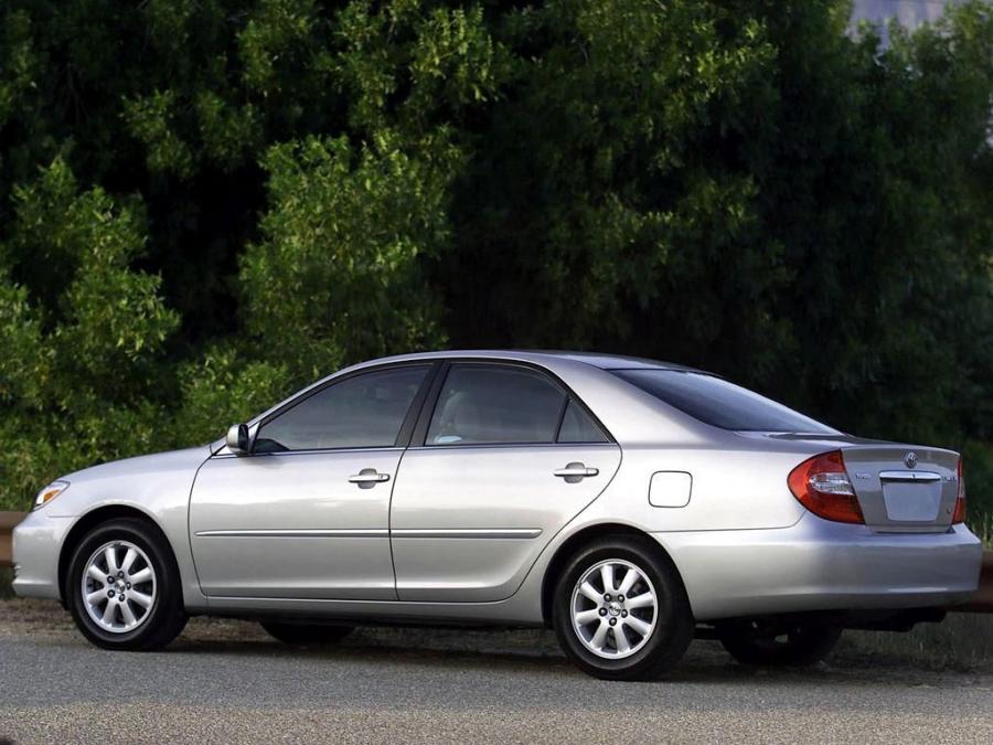  Toyota Camry 2001 года  (US) (фото 5 из 7)